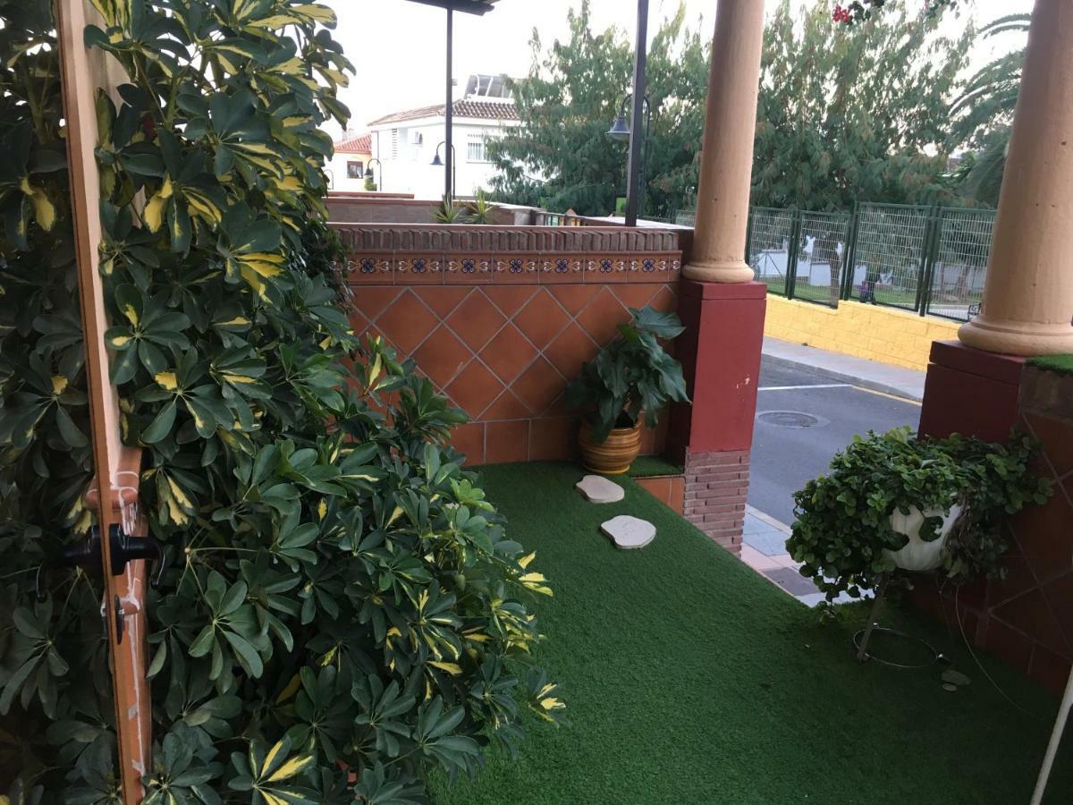 With Private Patio Lägenhet Fuengirola